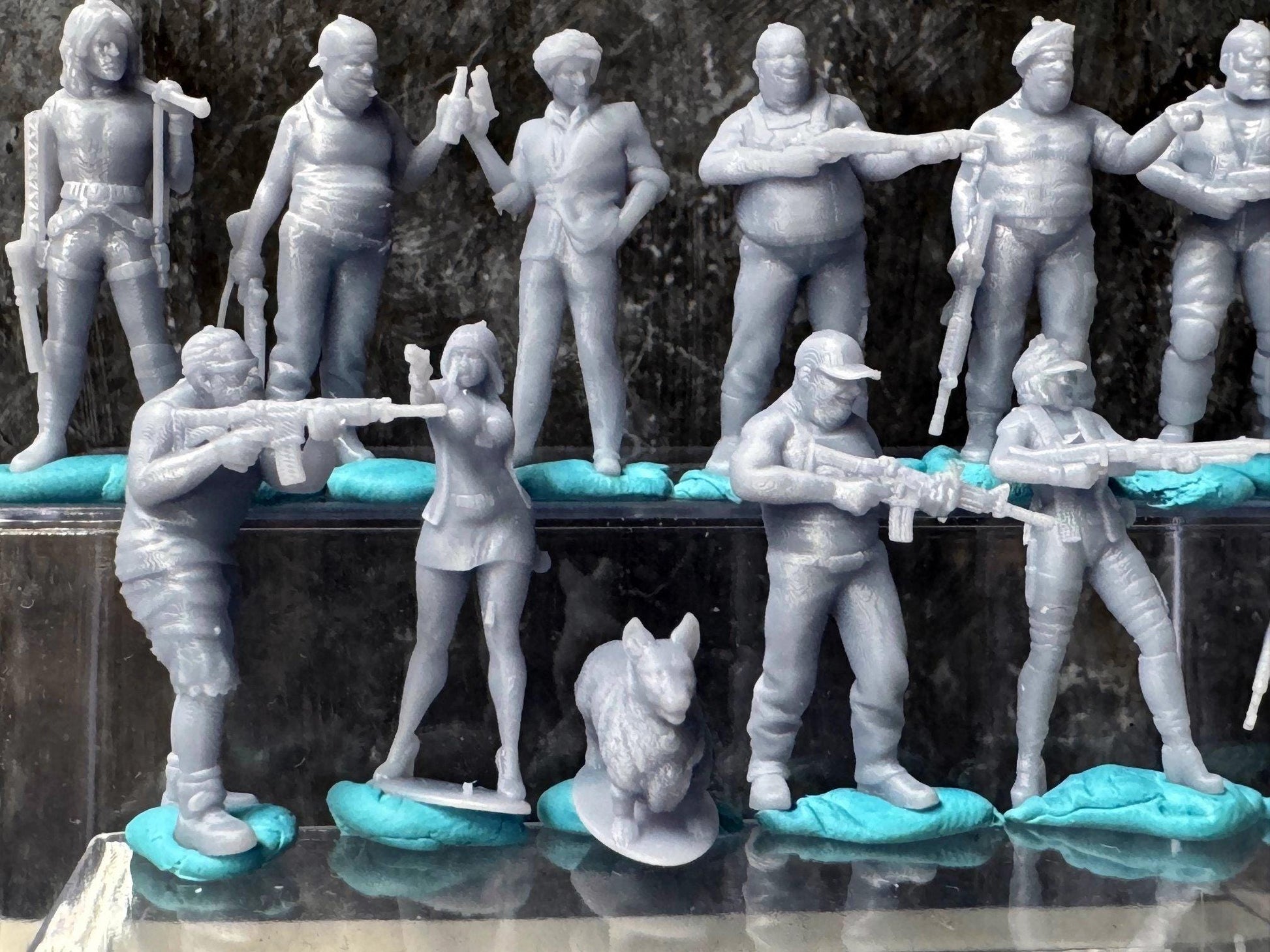 Double G 1:64 Miniature Human Figures - Unpainted - great for Dioramas - Made in the USA LOT 751 Miniature 1.10 Misc Figures