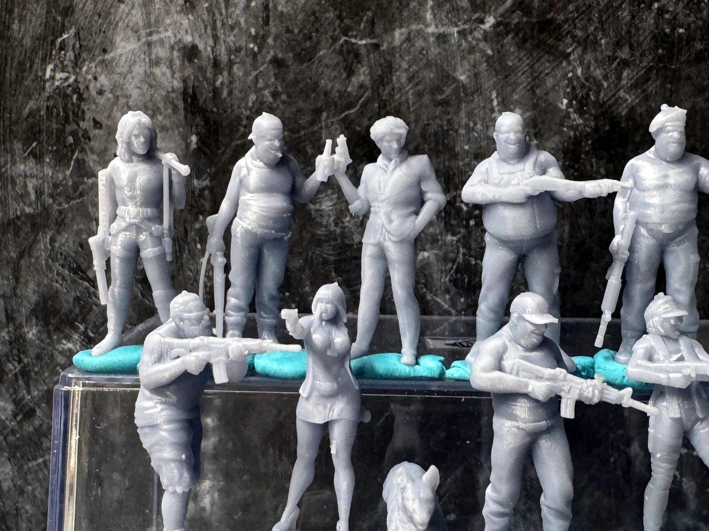 Double G 1:64 Miniature Human Figures - Unpainted - great for Dioramas - Made in the USA LOT 751 Miniature 1.10 Misc Figures