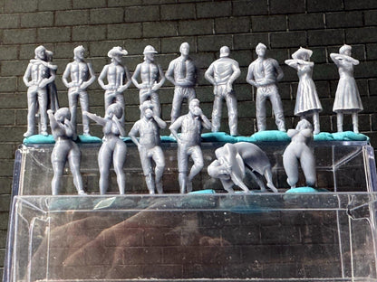 Double G 1:64 Miniature Human Figures - Unpainted - great for Dioramas - Made in the USA LOT 754 Miniature 1.10 Misc Figures