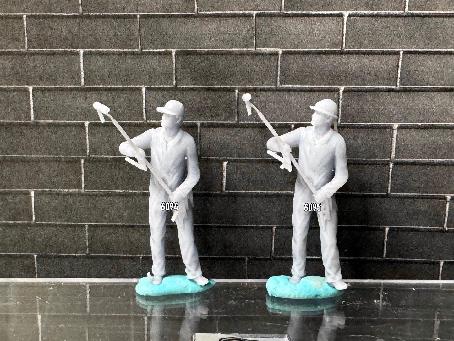 Double G 1:64 Miniature Human Figures - Unpainted - great for Dioramas - Made in the USA LOT 756 Miniature 1.10 Musicians