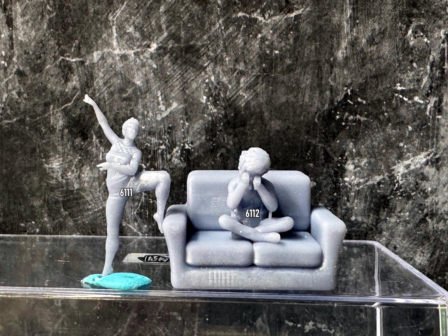 Double G 1:64 Miniature Human Figures - Unpainted - great for Dioramas - Made in the USA LOT 757 Miniature 1.10 Pinups