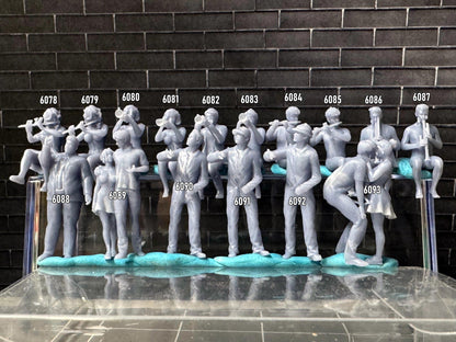 Double G 1:64 Miniature Human Figures - Unpainted - great for Dioramas - Made in the USA LOT 756 Miniature 1.10 Musicians