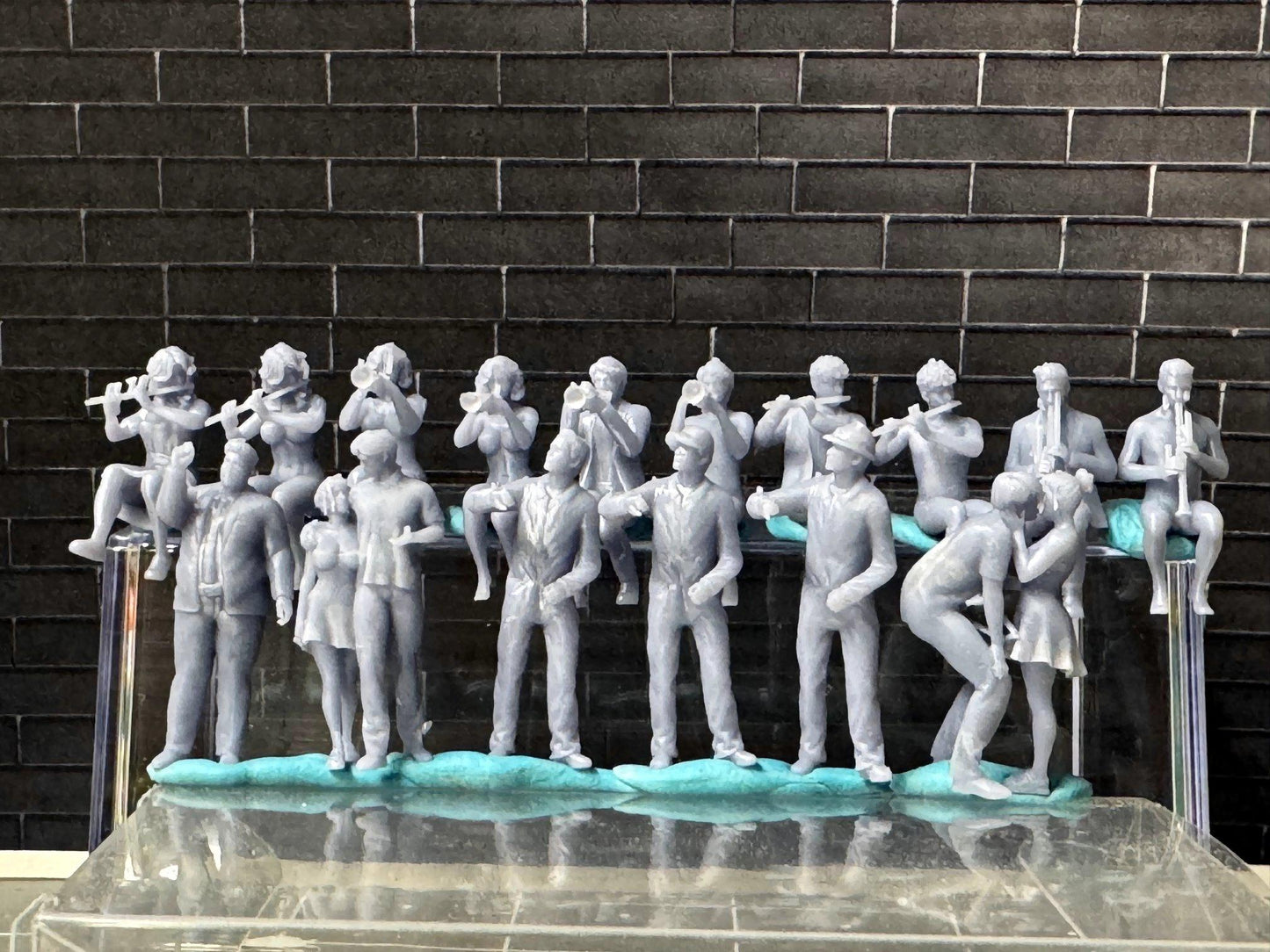 Double G 1:64 Miniature Human Figures - Unpainted - great for Dioramas - Made in the USA LOT 756 Miniature 1.10 Musicians