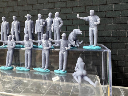 Double G 1:64 Miniature Human Figures - Unpainted - great for Dioramas - Made in the USA LOT 758 Miniature 1.10 Guys