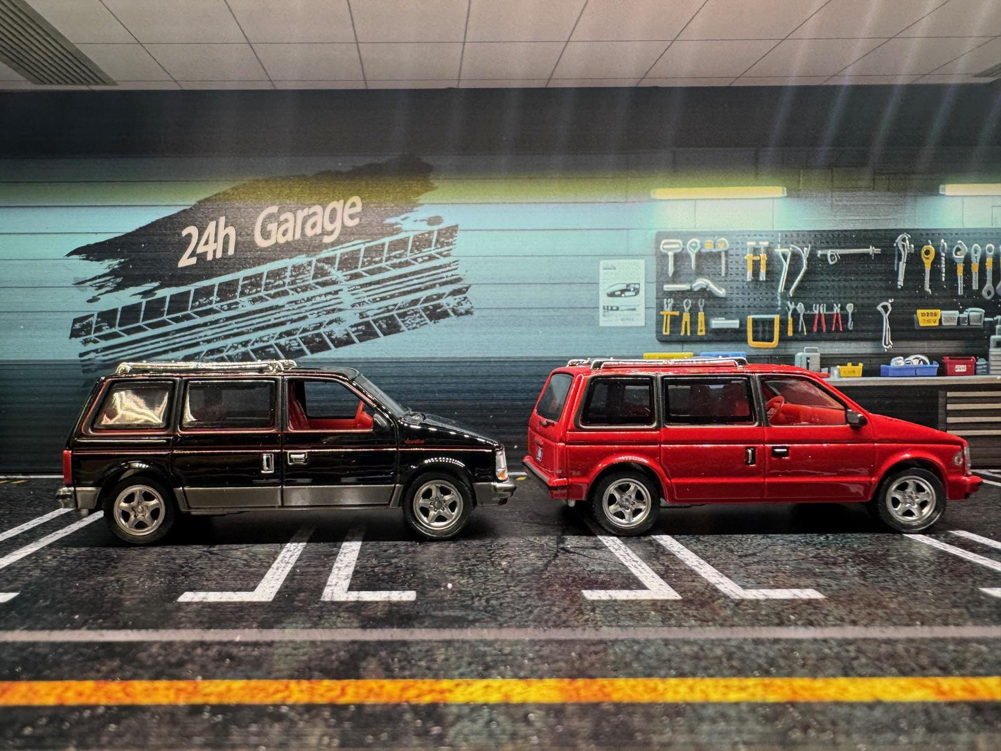 1-64 Scale / S-Scale 1989 Dodge Caravan Turbo- 2 Colors - Great For Dioramas & Diecast Photography (AW)