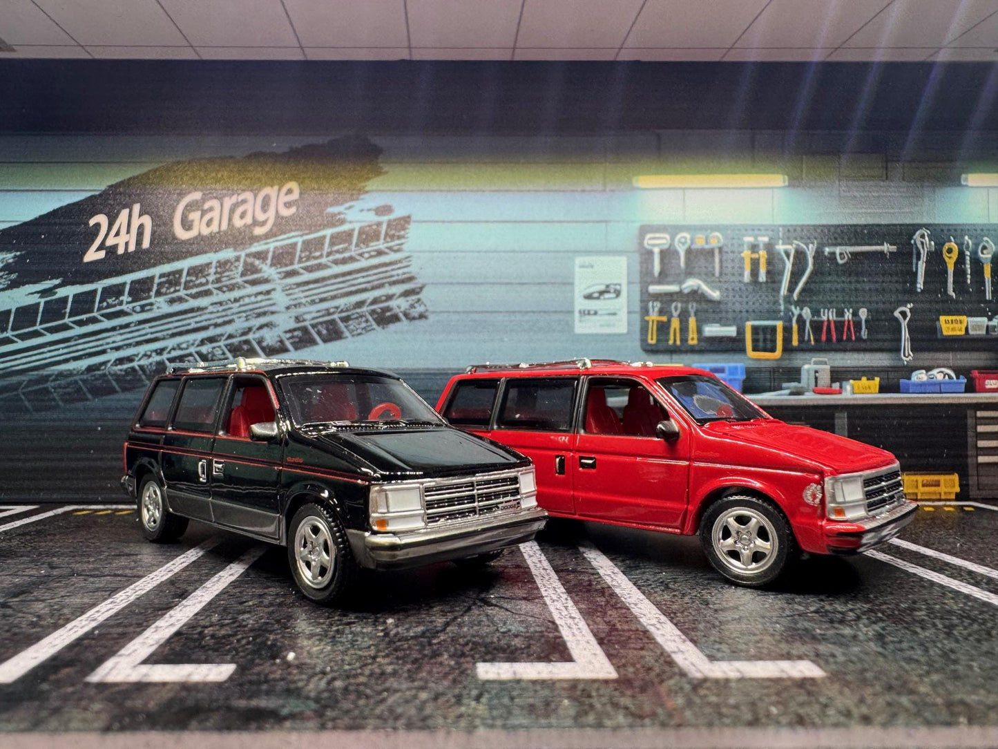 1-64 Scale / S-Scale 1989 Dodge Caravan Turbo- 2 Colors - Great For Dioramas & Diecast Photography (AW)