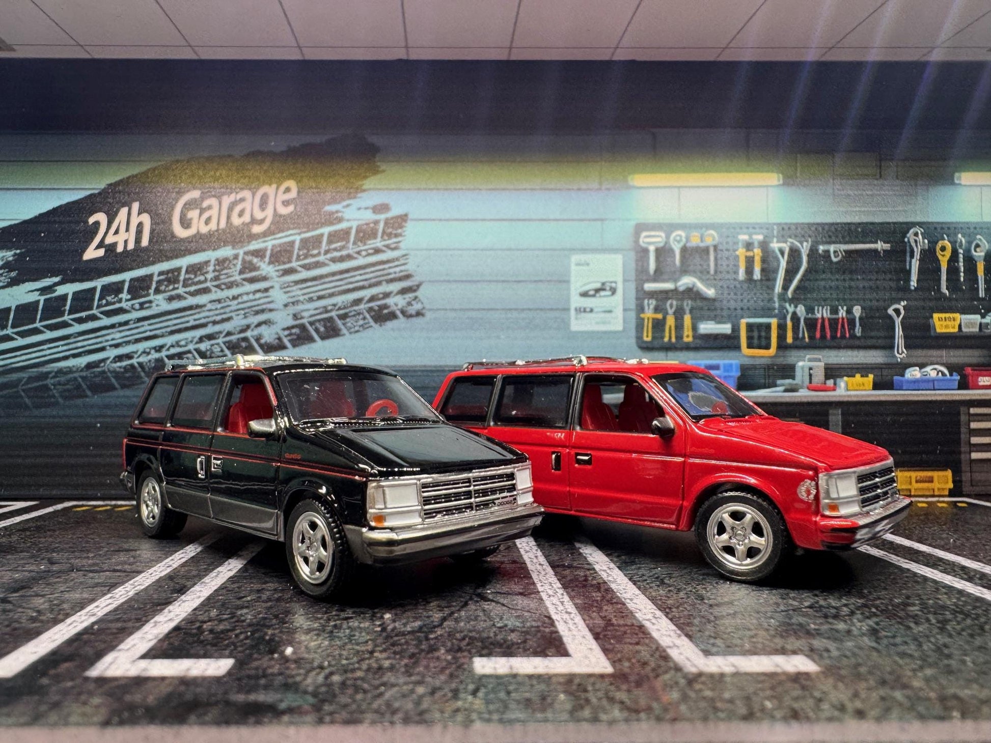 1-64 Scale / S-Scale 1989 Dodge Caravan Turbo- 2 Colors - Great For Dioramas & Diecast Photography (AW)