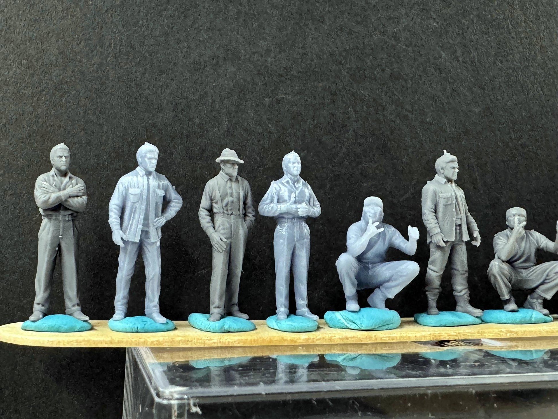 1:64 Scale Vatos Locos - Highly Detailed Unpainted Resin People for Dioramas, Diecast Photography-Made in USA