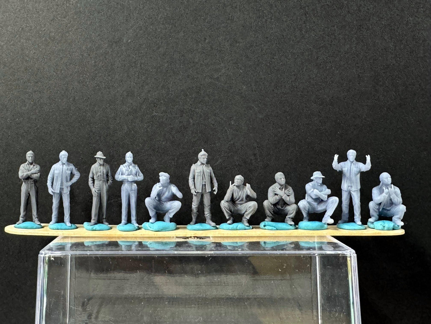 1:64 Scale Vatos Locos - Highly Detailed Unpainted Resin People for Dioramas, Diecast Photography-Made in USA