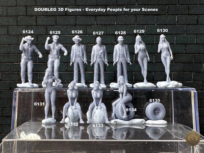 Double G 1:64 Miniature Human Figures - Unpainted - great for Dioramas - Made in the USA LOT 759 Miniature 1.10