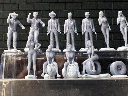 Double G 1:64 Miniature Human Figures - Unpainted - great for Dioramas - Made in the USA LOT 759 Miniature 1.10