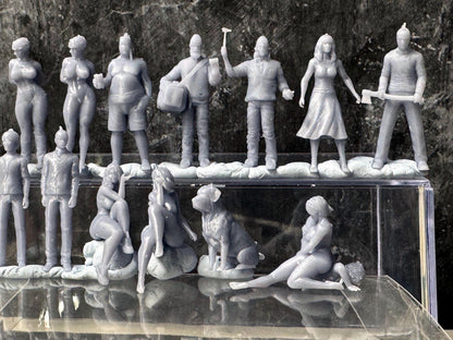 Double G 1:64 Miniature Human Figures - Unpainted - great for Dioramas - Made in the USA LOT 763 Miniature 1.10