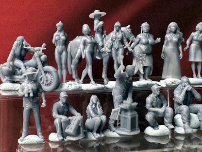 Double G 1:64 Miniature Human Figures - Unpainted - great for Dioramas - Made in the USA LOT 769 Miniature 1.10