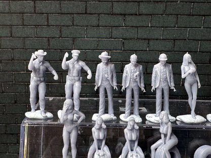 Double G 1:64 Miniature Human Figures - Unpainted - great for Dioramas - Made in the USA LOT 759 Miniature 1.10