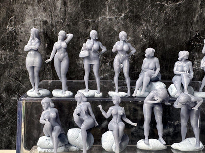 Double G 1:64 Miniature Human Figures - Unpainted - great for Dioramas - Made in the USA LOT 764 Miniature 1.10