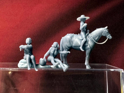 Double G 1:64 Miniature Human Figures - Unpainted - great for Dioramas - Made in the USA LOT 769 Miniature 1.10