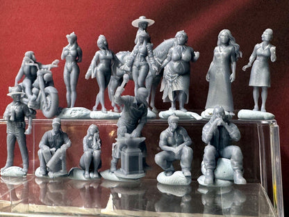 Double G 1:64 Miniature Human Figures - Unpainted - great for Dioramas - Made in the USA LOT 769 Miniature 1.10