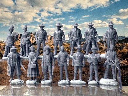Double G 1:64 Miniature Human Figures - Unpainted - great for Dioramas - Made in the USA LOT 770 Miniature 1.10