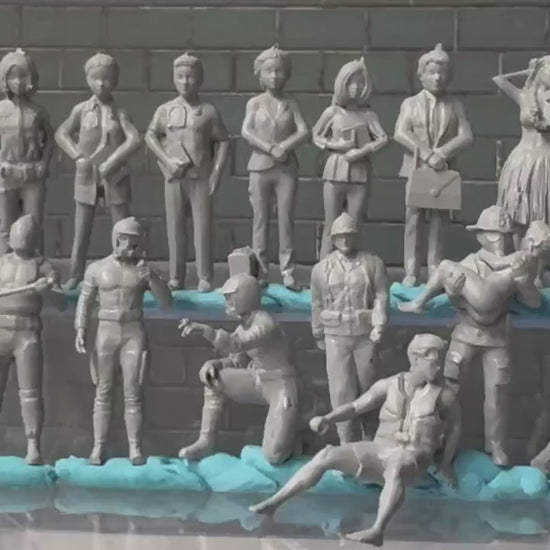 Double G 1:64 Miniature Human Figures - Unpainted - great for Dioramas - Made in the USA LOT 707 Miniature 1.10 Misc People
