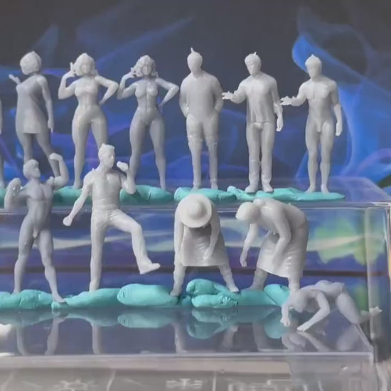 Double G 1:64 Miniature Human Figures - Unpainted - great for Dioramas - Made in the USA LOT 745 Miniature 1.10 Misc People