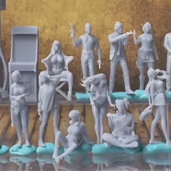 Double G 1:64 Miniature Human Figures - Unpainted - great for Dioramas - Made in the USA LOT 694 Miniature 1.10 Misc People