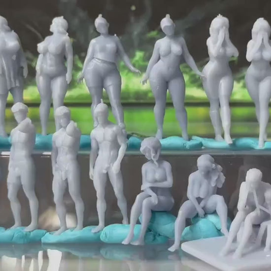 Double G 1:64 Miniature Human Figures - Unpainted - great for Dioramas - Made in the USA LOT 746 Miniature 1.10 Misc People