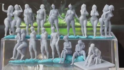 Double G 1:64 Miniature Human Figures - Unpainted - great for Dioramas - Made in the USA LOT 746 Miniature 1.10 Misc People