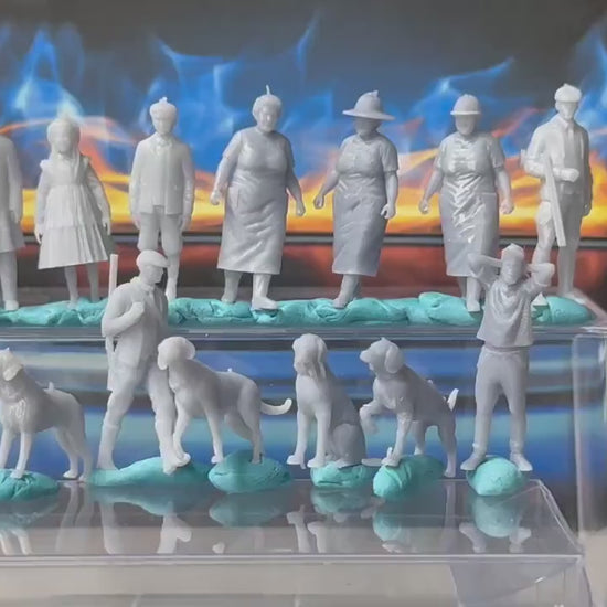 Double G 1:64 Miniature Human Figures - Unpainted - great for Dioramas - Made in the USA LOT 744 Miniature 1.10 Misc People