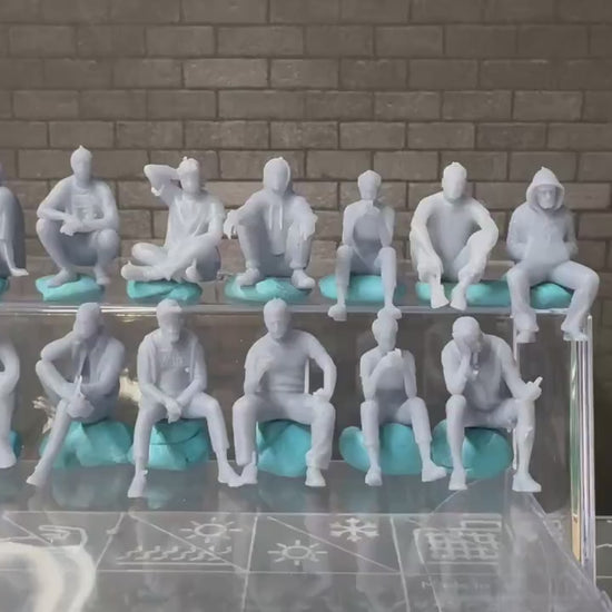 Double G 1:64 Miniature Human Figures - Unpainted - great for Dioramas - Made in the USA LOT 747 Miniature 1.10 Seated Figures