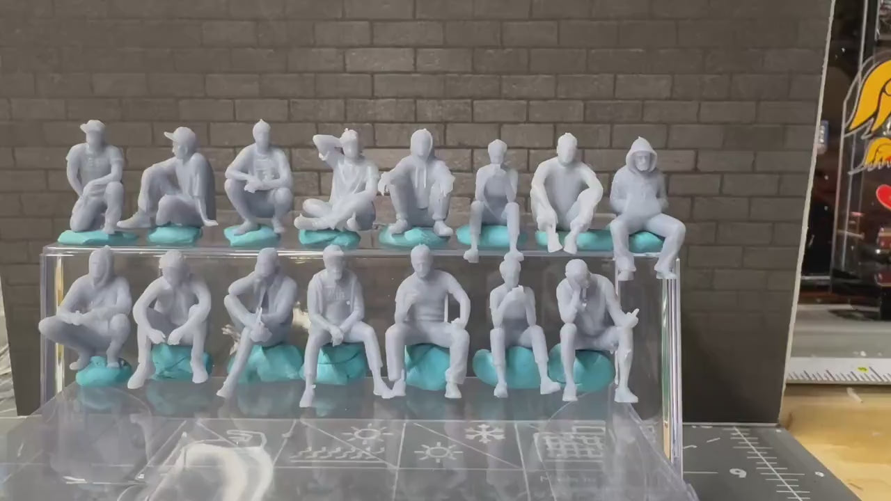 Double G 1:64 Miniature Human Figures - Unpainted - great for Dioramas - Made in the USA LOT 747 Miniature 1.10 Seated Figures