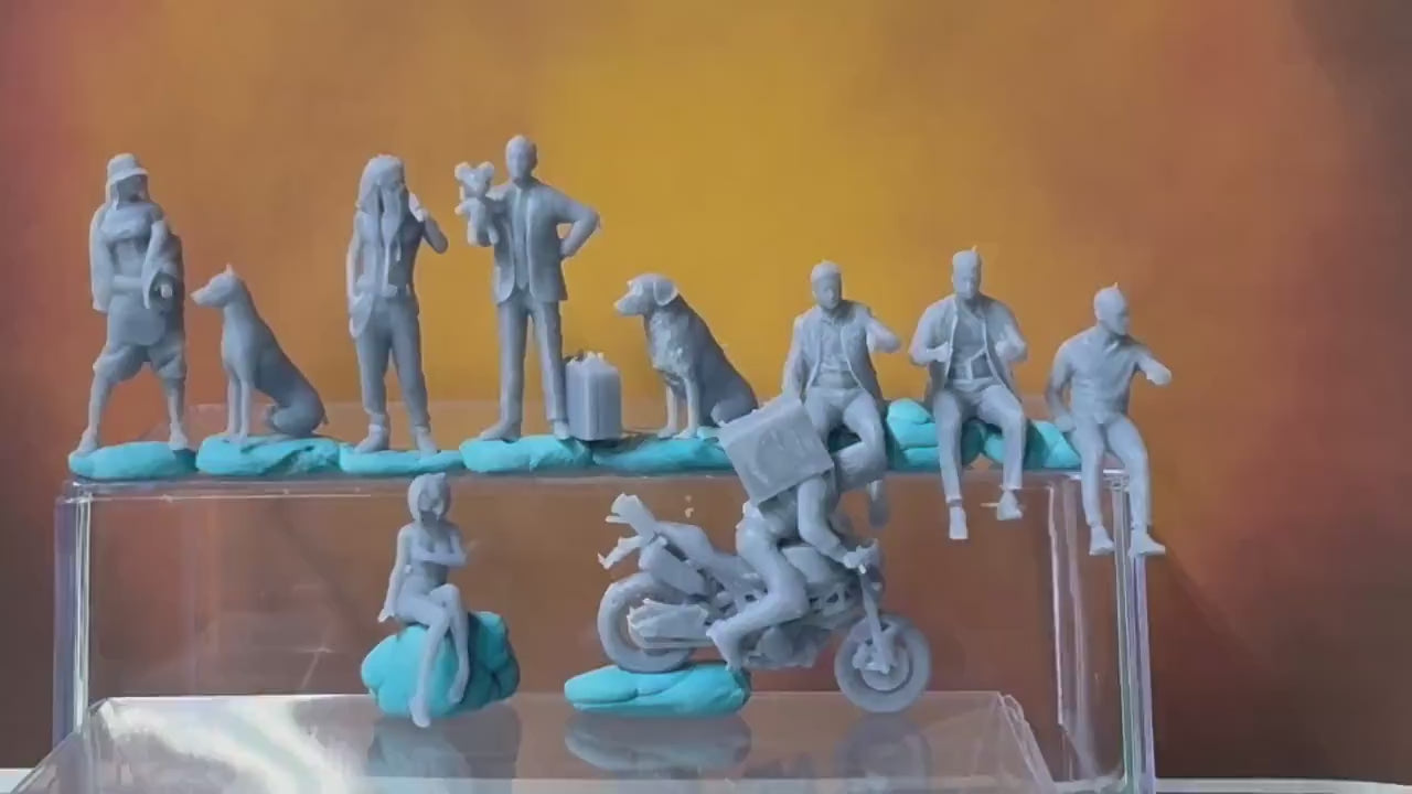 Double G 1:64 Miniature Human Figures - Unpainted - great for Dioramas - Made in the USA LOT 737 Miniature 1.10 Misc People