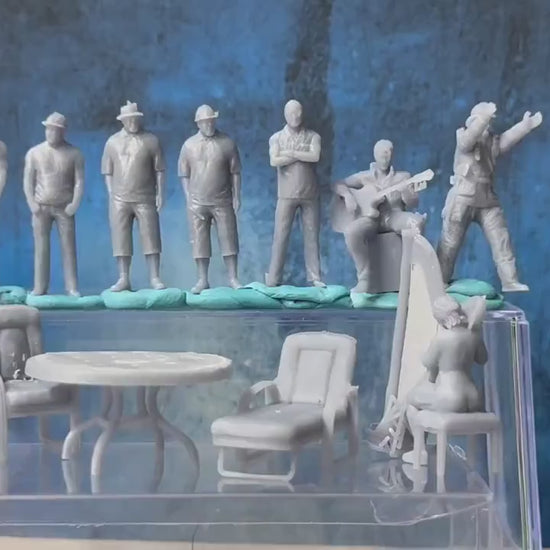 Double G 1:64 Miniature Human Figures - Unpainted - great for Dioramas - Made in the USA LOT 739 Miniature 1.10 Misc People