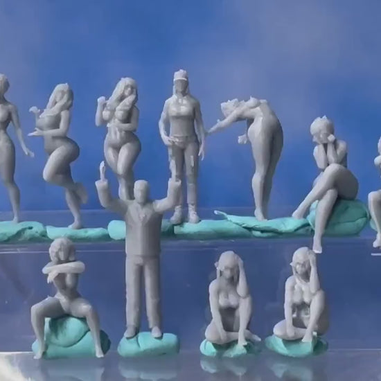 Double G 1:64 Miniature Human Figures - Unpainted - great for Dioramas - Made in the USA LOT 736 Miniature 1.10 Misc People