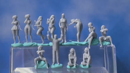 Double G 1:64 Miniature Human Figures - Unpainted - great for Dioramas - Made in the USA LOT 736 Miniature 1.10 Misc People